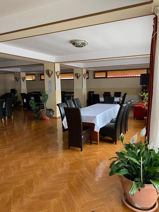 Pensiunea Zimbru Rânca Exteriér fotografie